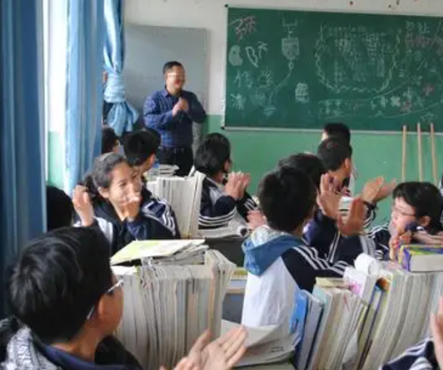 優(yōu)質(zhì)課程互通盡力打造民辦校園跨區(qū)域深度協(xié)作的標(biāo)桿與樣板