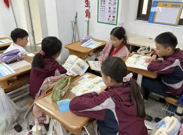 將課堂真實交還學生數學課上學生化身校園測量師實地測量