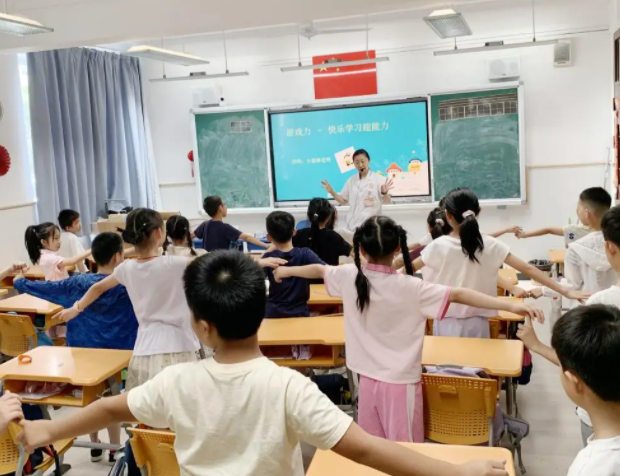 將品格教育從說教轉化為體驗讓學生在游戲中完成社會化學習