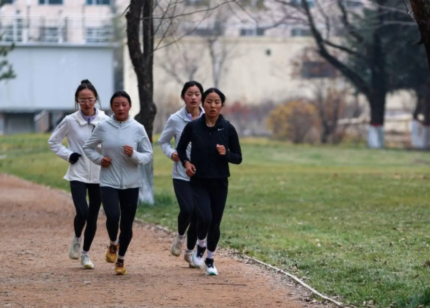 建造單位施行中職兜底招生初中結業后就進入社會的學生大幅削減