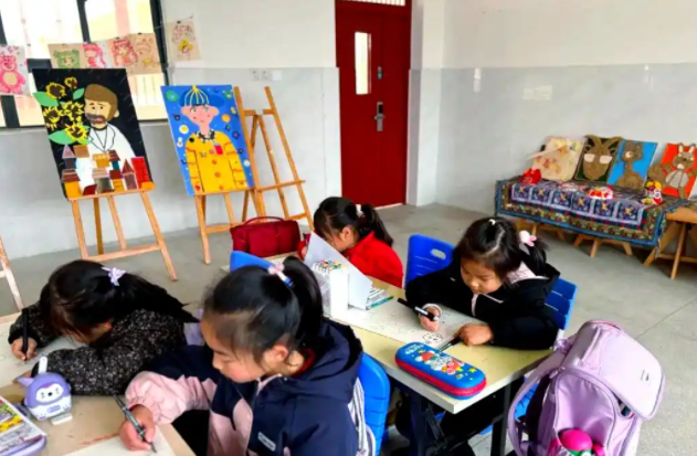 暢通普通教育與工作教育互融渠道為學生搭建多元化成長“立交橋”