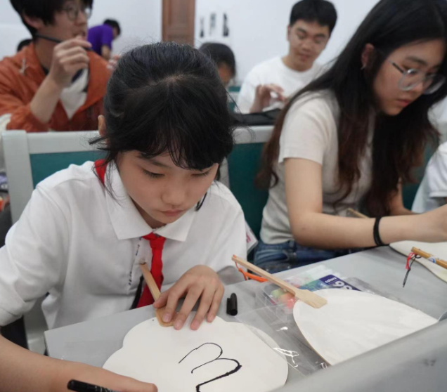 轉化為學習資源學生能夠在實踐中了解完整的常識鏈與使用鏈