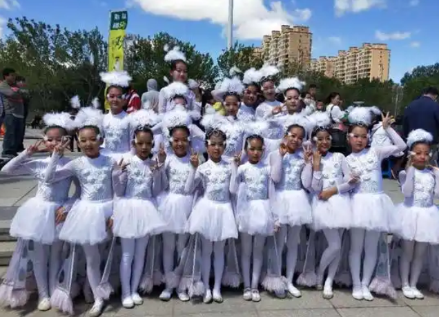 讓草原學(xué)子在家門口享受優(yōu)質(zhì)科創(chuàng)教育以科技之力打破地域壁壘