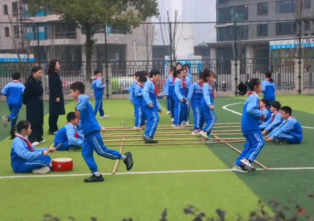 研發(fā)學(xué)科美育典型講堂范式破解怎么教在師資與教研維度